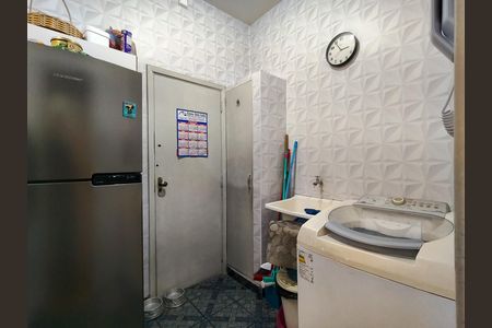 Apartamento à venda com 80m², 2 quartos e 1 vaga Apartamento à venda com 80m², 2 quartos e 1 vagaCozinha e Área de Serviço