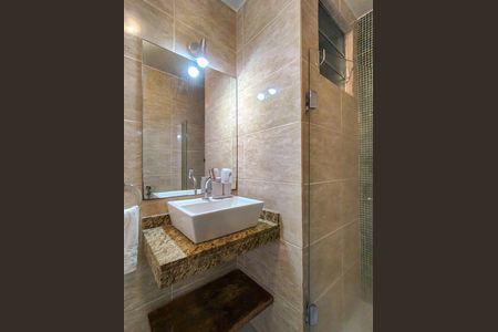 Apartamento para alugar com 50m², 2 quartos e 1 vaga Apartamento para alugar com 50m², 2 quartos e 1 vagaBanheiro Corredor