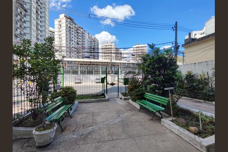 Apartamento para alugar com 50m², 2 quartos e 1 vaga Apartamento para alugar com 50m², 2 quartos e 1 vagaFachada e portaria