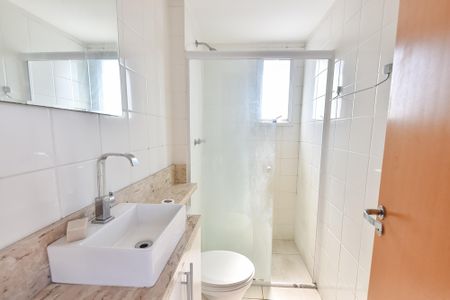 Apartamento para alugar com 68m², 2 quartos e 1 vaga Apartamento para alugar com 68m², 2 quartos e 1 vagaBanheiro da suíte 2