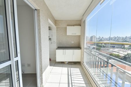 Apartamento para alugar com 68m², 2 quartos e 1 vaga Apartamento para alugar com 68m², 2 quartos e 1 vagaVaranda