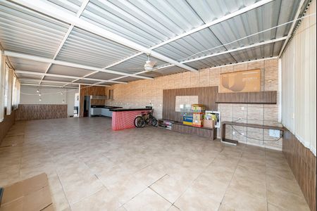 Casa à venda com 168m², 2 quartos e sem vagaVaranda