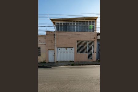 Casa à venda com 168m², 2 quartos e sem vagaFachada
