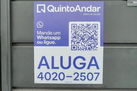 Casa à venda com 250m², 3 quartos e 2 vagas Casa à venda com 250m², 3 quartos e 2 vagasPlaca