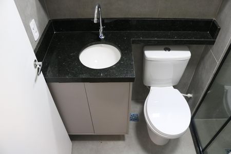 Banheiro de apartamento para alugar com 2 quartos, 37m² em Água Branca, São Paulo
