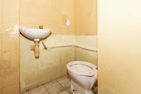 Banheiro de casa para alugar com 1 quarto, 35m² em Pompeia, São Paulo