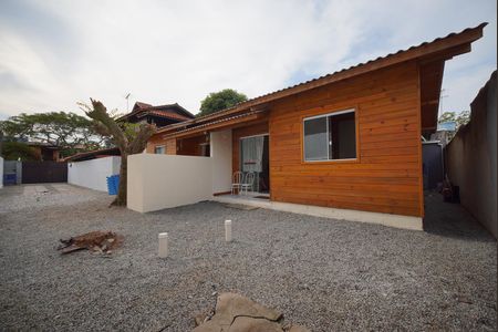 Casa para alugar com 60m², 2 quartos e 1 vagaFachada