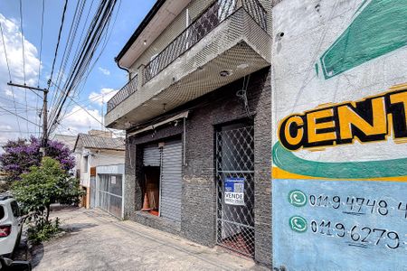 Casa à venda com 280m², 2 quartos e 2 vagasFachada - Plaquinha