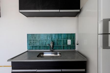 Cozinha e Área de Serviço de apartamento para alugar com 2 quartos, 45m² em Barra Funda, São Paulo
