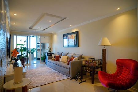 Apartamento à venda com 170m², 3 quartos e 3 vagasSala