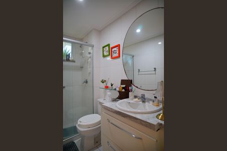 Apartamento à venda com 170m², 3 quartos e 3 vagasBanheiro do Quarto 2