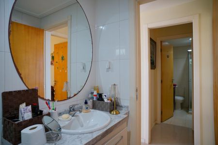 Apartamento à venda com 170m², 3 quartos e 3 vagasBanheiro do Quarto 2