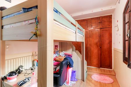 Casa à venda com 270m², 3 quartos e 2 vagas Casa à venda com 270m², 3 quartos e 2 vagasQuarto 2