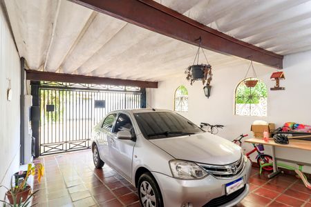 Casa à venda com 270m², 3 quartos e 2 vagas Casa à venda com 270m², 3 quartos e 2 vagasGaragem