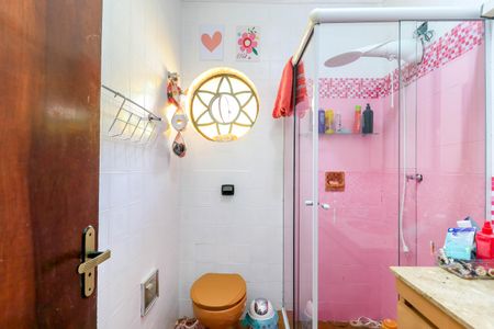 Casa à venda com 270m², 3 quartos e 2 vagas Casa à venda com 270m², 3 quartos e 2 vagasBanheiro