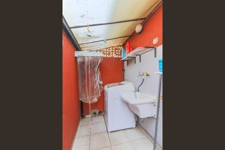 Casa à venda com 270m², 3 quartos e 2 vagas Casa à venda com 270m², 3 quartos e 2 vagasÁrea de Serviço