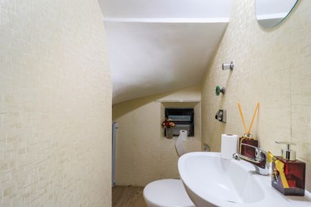 Lavabo 1 de casa à venda com 3 quartos, 270m² em Santo Amaro, São Paulo