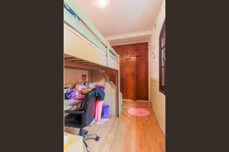 Casa à venda com 270m², 3 quartos e 2 vagas Casa à venda com 270m², 3 quartos e 2 vagasQuarto 2