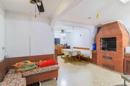 Casa à venda com 270m², 3 quartos e 2 vagas Casa à venda com 270m², 3 quartos e 2 vagasEspaço Gourmet