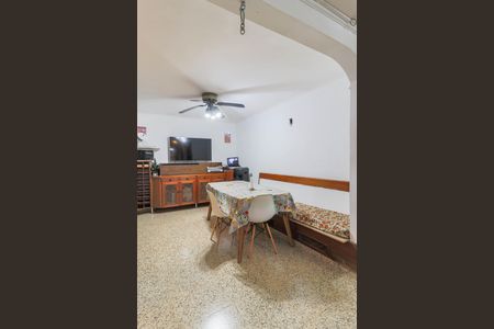 Casa à venda com 270m², 3 quartos e 2 vagas Casa à venda com 270m², 3 quartos e 2 vagasEspaço Gourmet