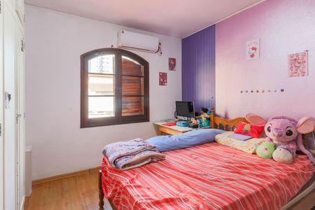 Casa à venda com 270m², 3 quartos e 2 vagas Casa à venda com 270m², 3 quartos e 2 vagasQuarto 1