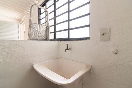 Casa para alugar com 50m², 1 quarto e 1 vagaÁrea de Serviço