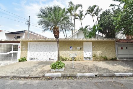 Casa à venda com 209m², 3 quartos e 3 vagasFachada