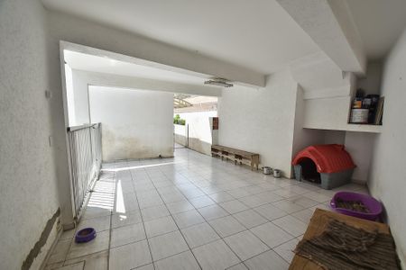 Casa à venda com 209m², 3 quartos e 3 vagasQuintal