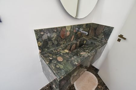 Casa à venda com 209m², 3 quartos e 3 vagasLavabo