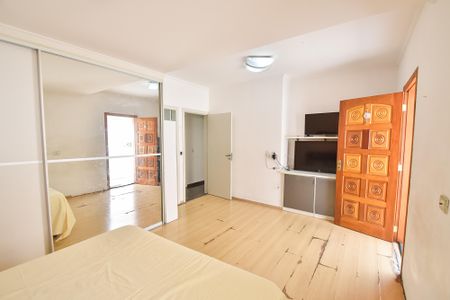 Casa à venda com 209m², 3 quartos e 3 vagasSuíte