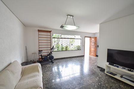 Sala de casa à venda com 3 quartos, 209m² em Vila Monumento, São Paulo