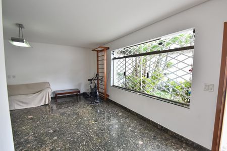 Sala de casa à venda com 3 quartos, 209m² em Vila Monumento, São Paulo
