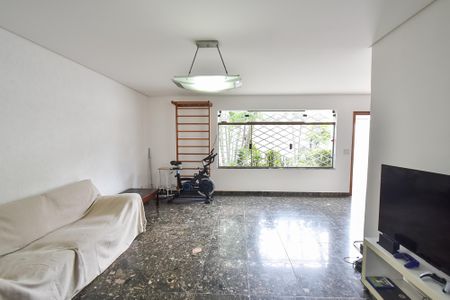 Sala de casa à venda com 3 quartos, 209m² em Vila Monumento, São Paulo