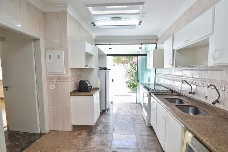 Casa à venda com 209m², 3 quartos e 3 vagasCozinha