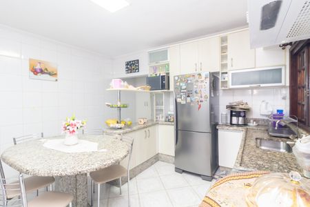 Cozinha de casa à venda com 4 quartos, 260m² em Vila Norma, São Paulo