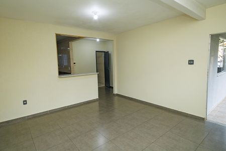Sala de casa para alugar com 2 quartos, 110m² em Campo Grande, Rio de Janeiro