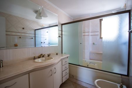 Apartamento para alugar com 151m², 3 quartos e 2 vagasBanheiro da Suíte 1