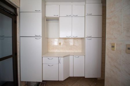 Apartamento para alugar com 151m², 3 quartos e 2 vagasÁrea de Serviço