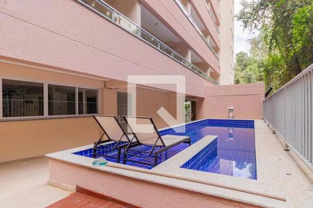 Apartamento à venda com 35m², 1 quarto e 1 vaga Apartamento à venda com 35m², 1 quarto e 1 vagaÁrea comum - Piscina