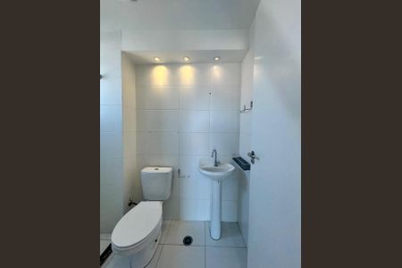 Apartamento para alugar com 38m², 1 quarto e sem vaga Apartamento para alugar com 38m², 1 quarto e sem vagaBanheiro da Suíte 1