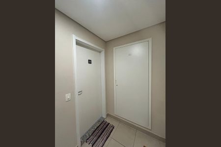 Apartamento para alugar com 38m², 1 quarto e sem vaga Apartamento para alugar com 38m², 1 quarto e sem vagaHall