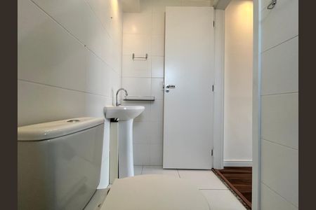 Apartamento para alugar com 38m², 1 quarto e sem vaga Apartamento para alugar com 38m², 1 quarto e sem vagaBanheiro da Suíte 1