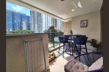 Apartamento para alugar com 63m², 2 quartos e 1 vagaVaranda