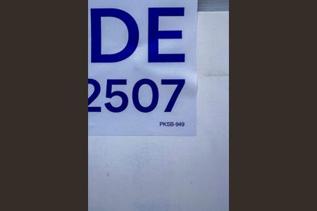 Casa à venda com 200m², 3 quartos e 2 vagas Casa à venda com 200m², 3 quartos e 2 vagasPlaca Instalada na Fachada