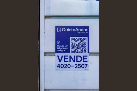 Casa à venda com 200m², 3 quartos e 2 vagas Casa à venda com 200m², 3 quartos e 2 vagasPlaca Instalada na Fachada