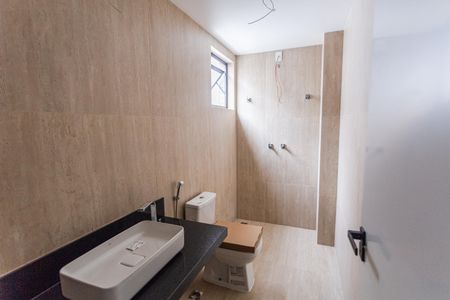 Apartamento à venda com 90m², 3 quartos e 2 vagas Apartamento à venda com 90m², 3 quartos e 2 vagasBanheiro da Suíte