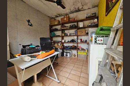 Casa à venda com 238m², 3 quartos e 2 vagas Casa à venda com 238m², 3 quartos e 2 vagasÁrea externa