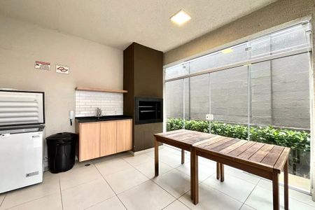 Apartamento para alugar com 40m², 2 quartos e sem vagaÁrea comum - Churrasqueira