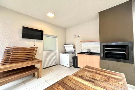 Apartamento para alugar com 40m², 2 quartos e sem vagaÁrea comum - Churrasqueira