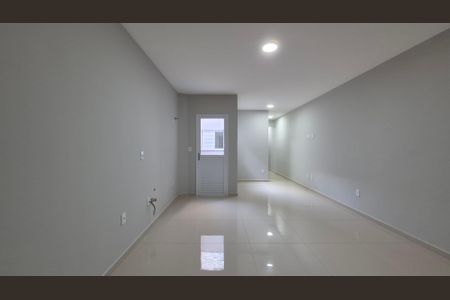 Apartamento à venda com 67m², 2 quartos e 1 vagaCozinha